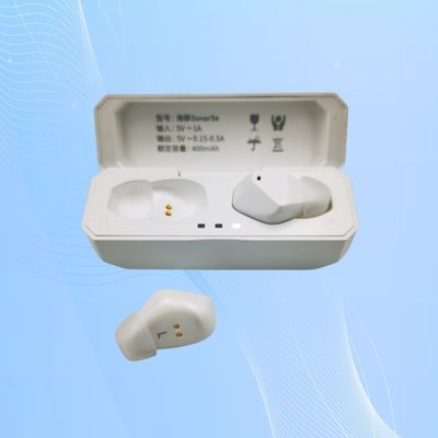 自動充電可能なCIC補聴器 エコー抑制とスピーチ強化
